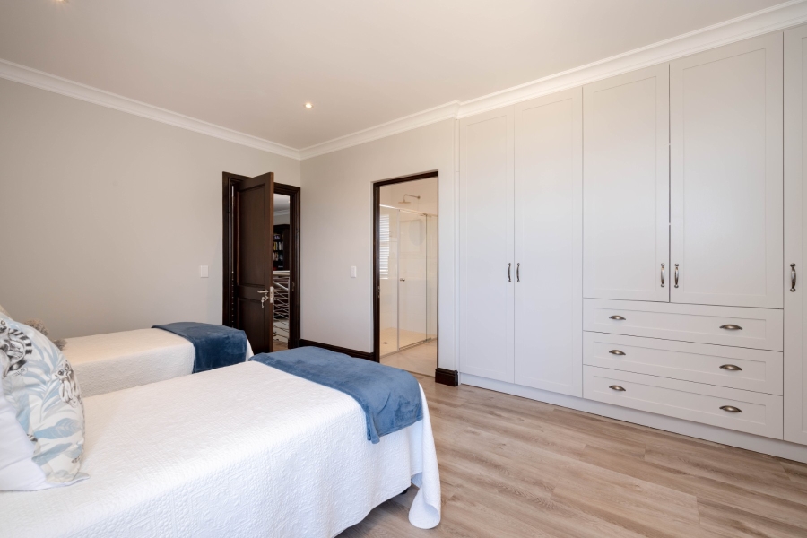 4 Bedroom Property for Sale in The Hill Western Cape